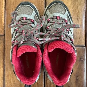 Merrell Kids Tan and Red Sneakers
